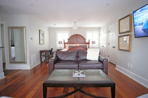 Hamilton Carriage B - Centrally Located, Courtyard